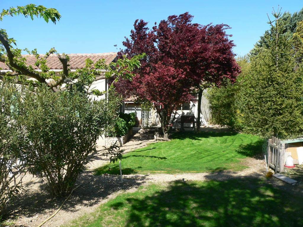 Chambres D'Hotes Chez Cecile A Lagnes 外观 照片