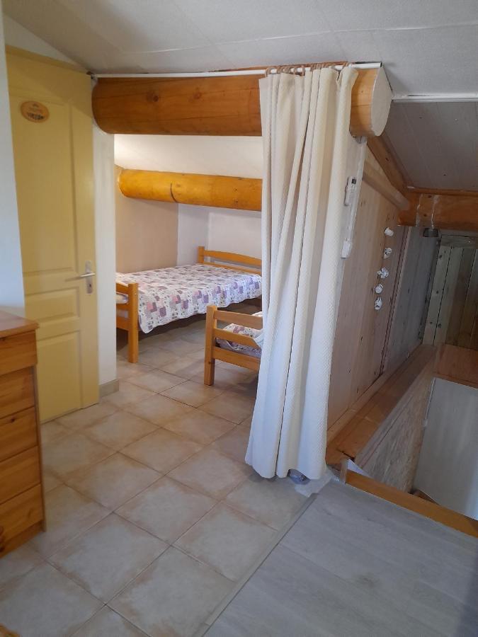 Chambres D'Hotes Chez Cecile A Lagnes 外观 照片