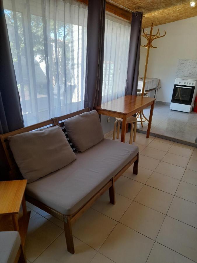 Chambres D'Hotes Chez Cecile A Lagnes 外观 照片
