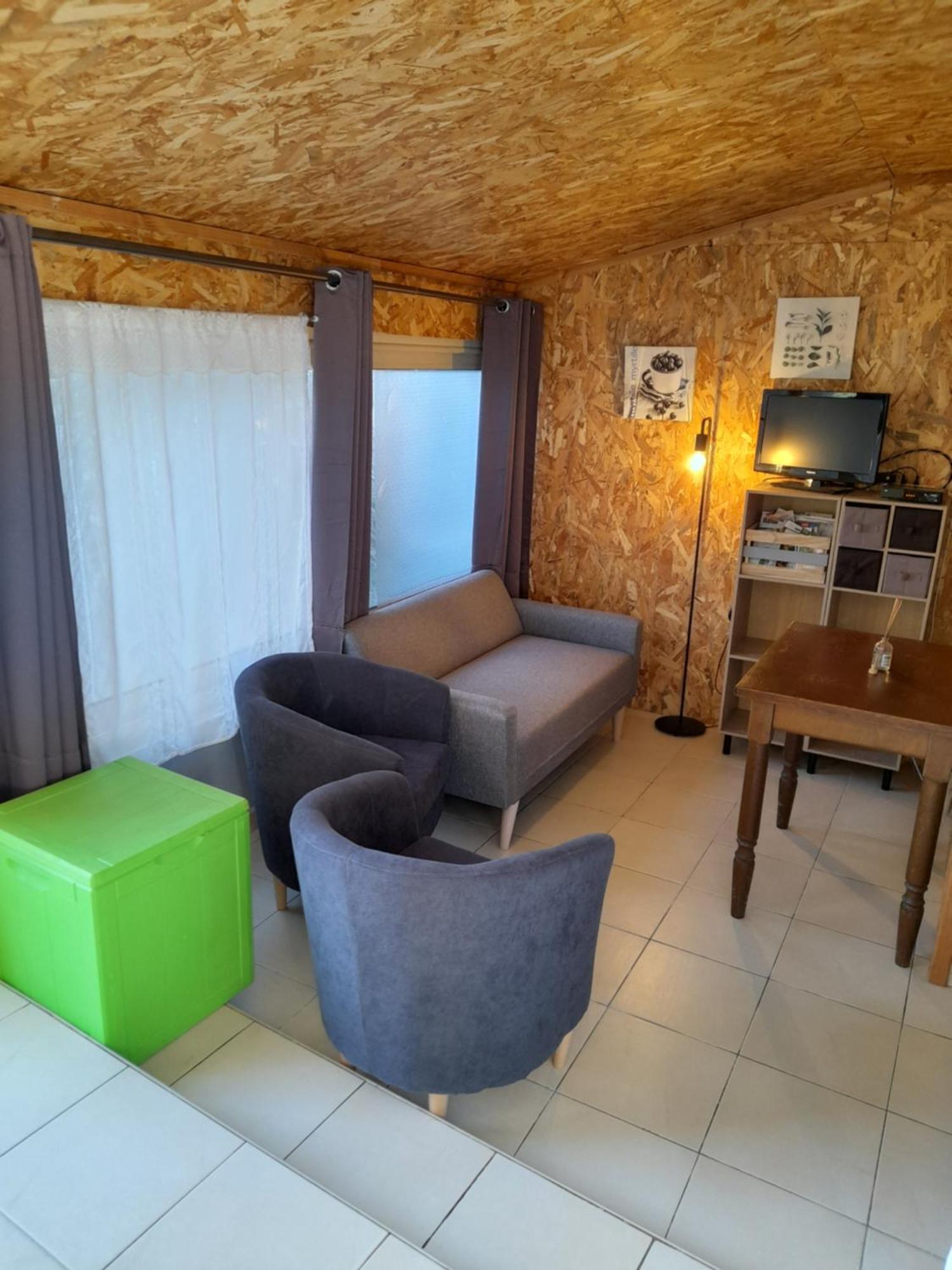 Chambres D'Hotes Chez Cecile A Lagnes 外观 照片